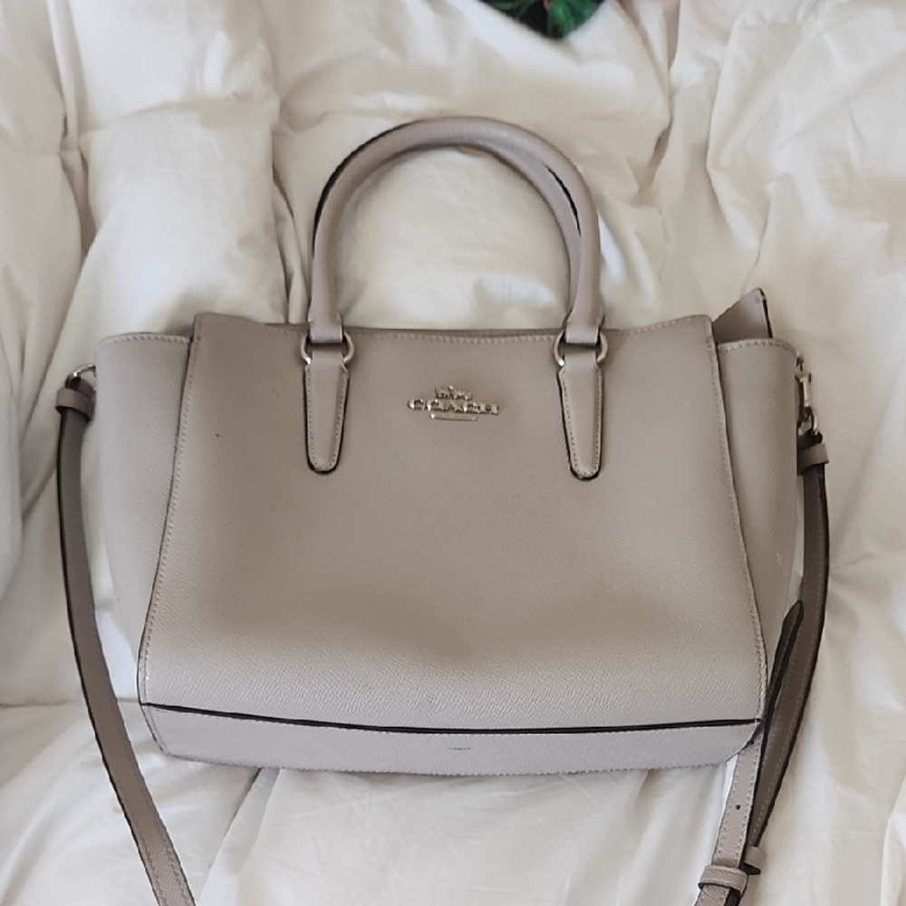 Coach Gray Satchel with Structured Design and Versatile Strap